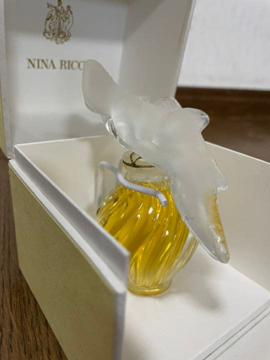 稀少品　 未使用 未開栓 ニナリッチ ニ羽鳩 レールデュタン ルネラリックボトル